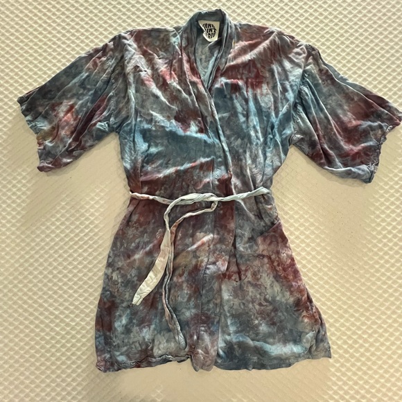 Hand Crafted Robe - Picture 2 of 5